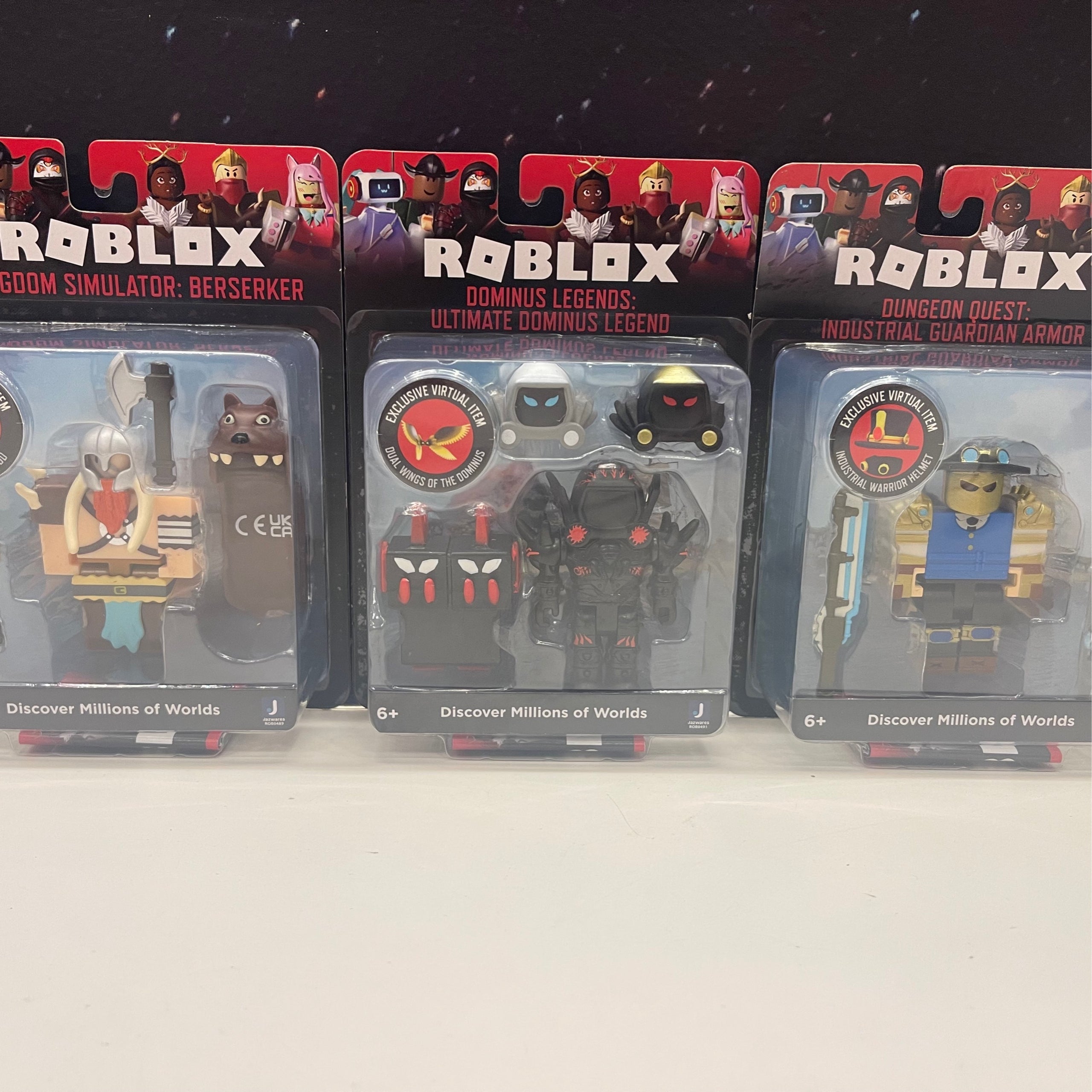 ROBLOX Dominus Legends Figure Exclusive Virtual Item ( Free